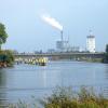 Weser, Erdbeerbrücke und Kraftwerk